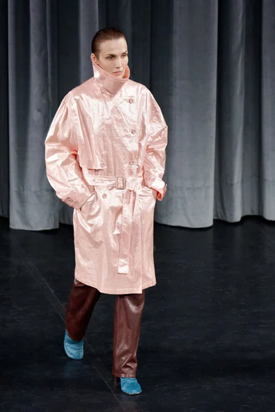 Look 48